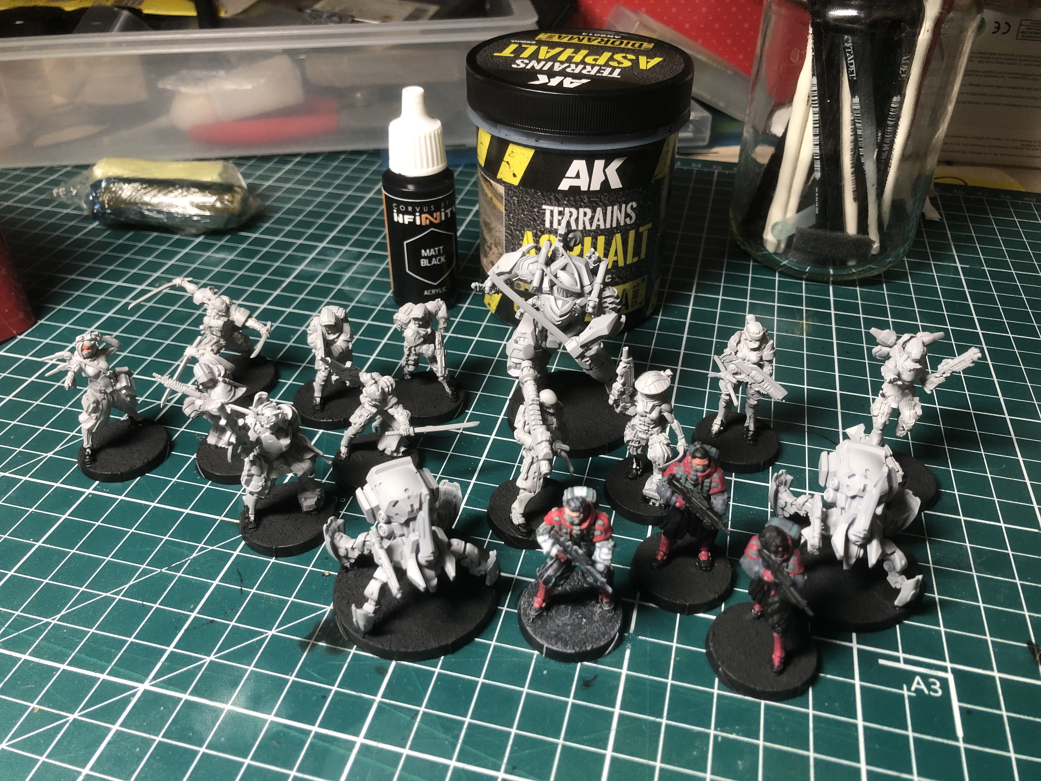 Sectorielle Shindenbutai pour Infinity en cours de peinture